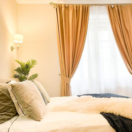 Downtown Deak-Ferris Wheel Luxury Home บูดาเปสต์ ภายนอก รูปภาพ