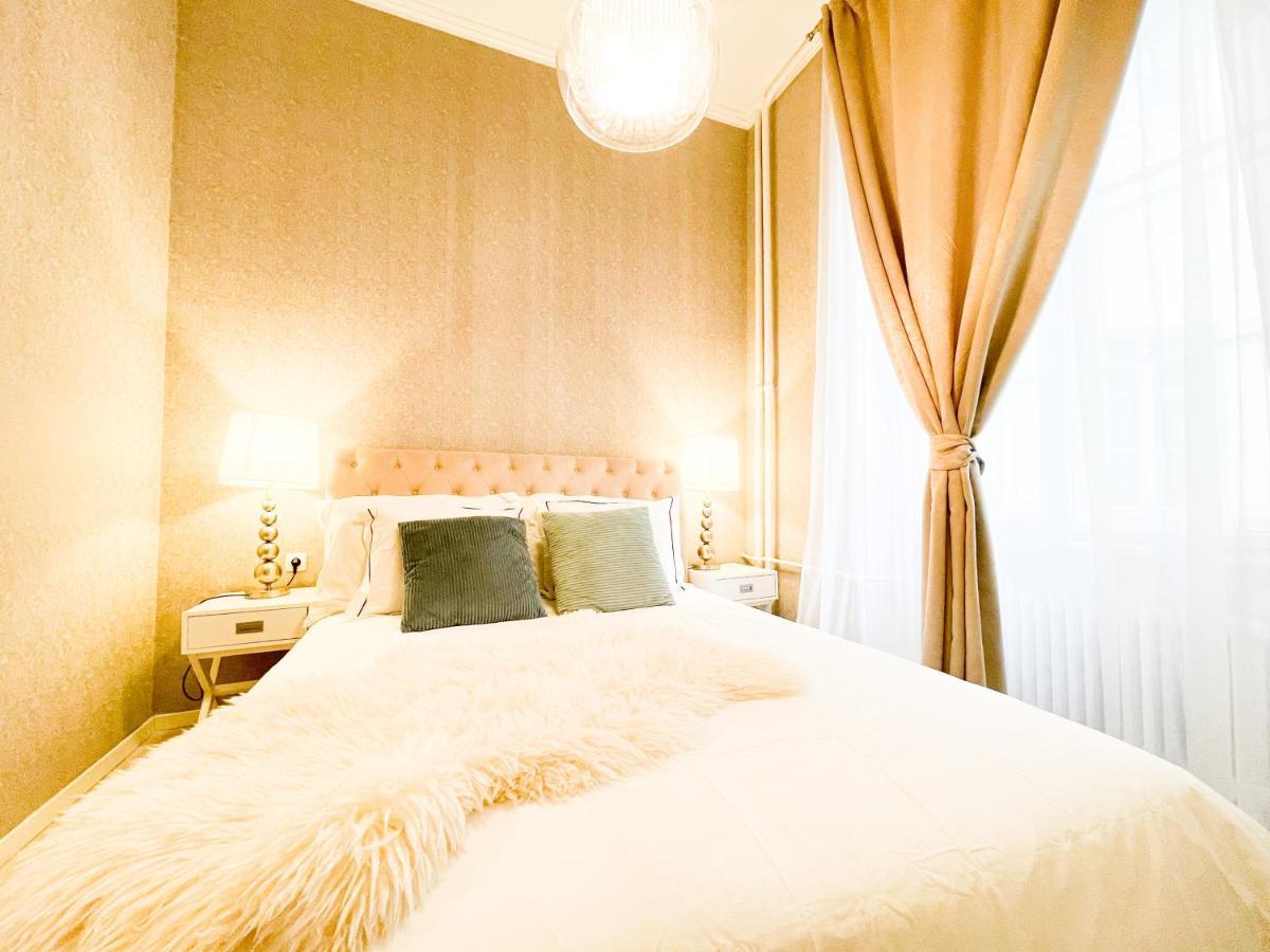 Downtown Deak-Ferris Wheel Luxury Home บูดาเปสต์ ภายนอก รูปภาพ