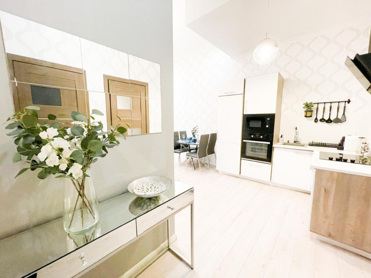 Downtown Deak-Ferris Wheel Luxury Home บูดาเปสต์ ภายนอก รูปภาพ